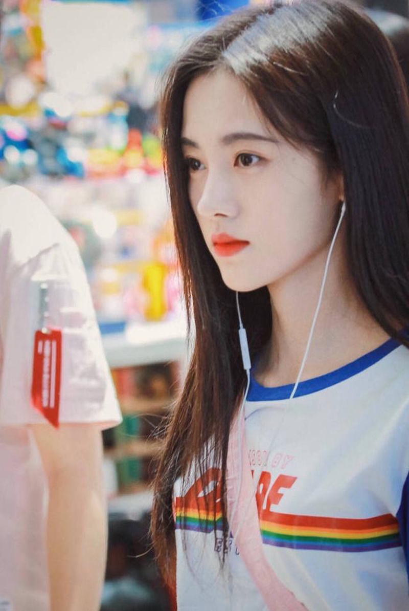 鞠婧祎